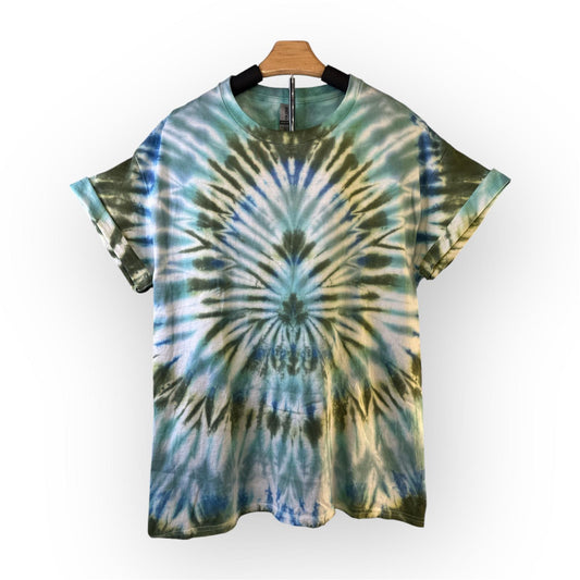 Tie-dye T-shirt Blue and Green Lotus Flower